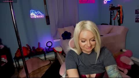 Mila online show from March 7, 3:14 am