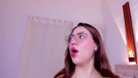 Millie Babe online show from January 9, 10:44 pm