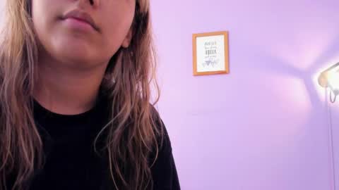 Snapshot of milliesummer chatting on May 4, 12:12 pm Millie online show from May 4, 12:12 pm