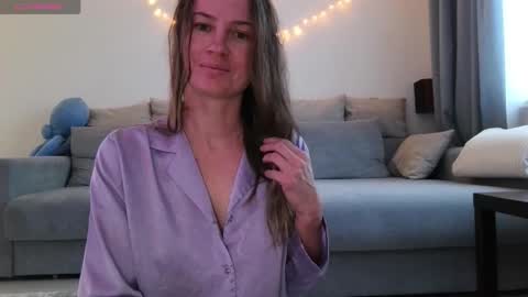 milly_browski online show from October 20, 1:44 pm