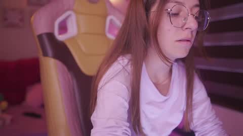 MILLY online show from March 3, 8:21 pm