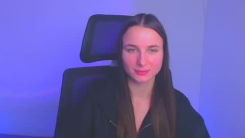 Milly online show from December 18, 11:02 am