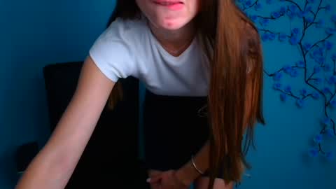 Snapshot of milly_liss chatting on June 25, 6:07 am Milly online show from June 25, 6:07 am