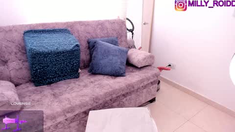 Snapshot of milly_roidd chatting on December 20, 9:28 pm gaby online show from December 20, 9:28 pm