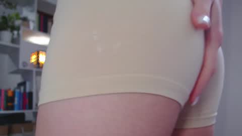 Milly online show from December 20, 10:05 am