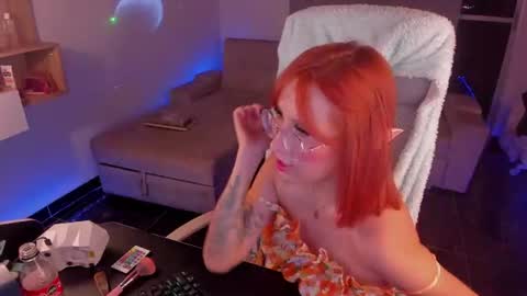 Snapshot of milly_yako chatting on August 6, 3:52 am Monkey D Maddie online show from August 6, 3:52 am