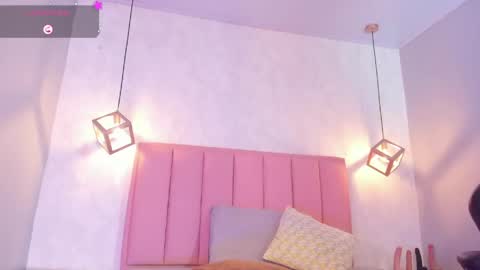 millyevans1 online show from April 23, 4:03 am
