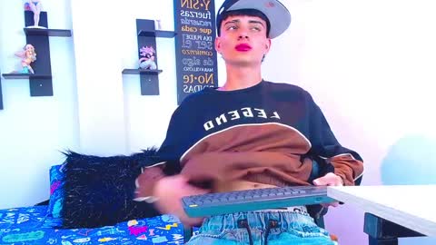 milo hot  online show from April 3, 6:06 pm