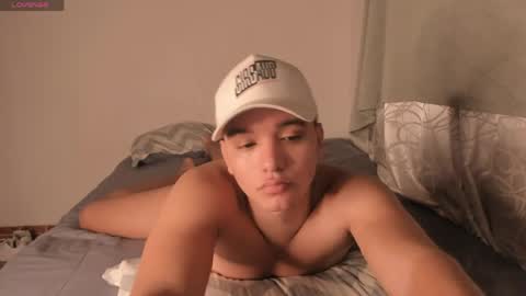 Snapshot of milo_saints chatting on May 22, 4:41 am Milo Saints online show from May 22, 4:41 am