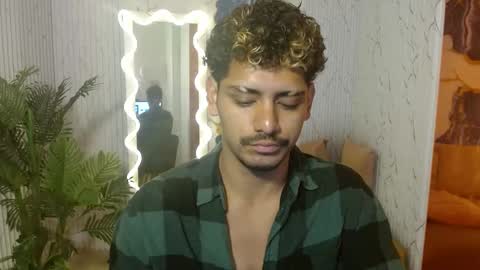 Snapshot of milo_tay chatting on March 25, 11:49 am milo_tay online show from March 25, 11:49 am