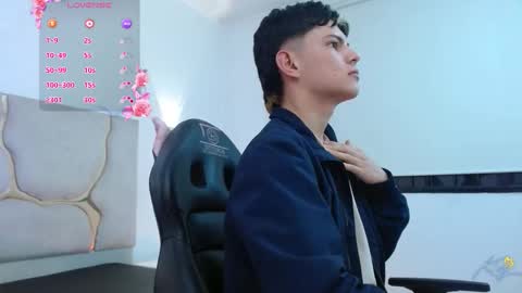 Snapshot of milo_tay1 chatting on March 27, 5:02 am milo_tay1 online show from March 27, 5:02 am