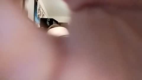 miloanj online show from November 28, 10:23 pm