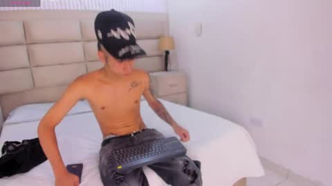 Milo online show from April 21, 8:55 pm