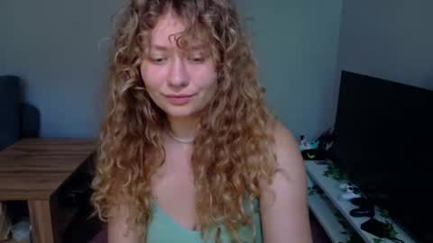 Snapshot of milounee chatting on July 8, 8:19 am milounee online show from July 8, 8:19 am
