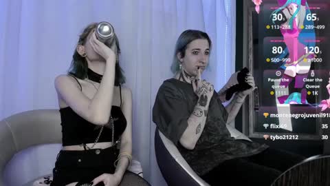 Snapshot of milten_trish chatting on January 10, 1:53 am milten_trish online show from January 10, 1:53 am