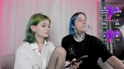 Snapshot of milten_trish chatting on January 24, 9:37 pm milten_trish online show from January 24, 9:37 pm