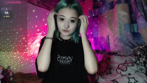 Snapshot of milten_trish chatting on September 29, 5:18 pm milten_trish online show from September 29, 5:18 pm