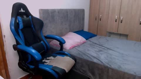 miluu_444 online show from May 28, 12:30 am