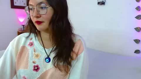 Snapshot of mily_baker chatting on June 22, 8:06 pm mily_baker online show from June 22, 8:06 pm