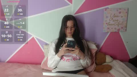 Snapshot of mily_miley chatting on March 10, 3:20 pm Mily Miley online show from March 10, 3:20 pm