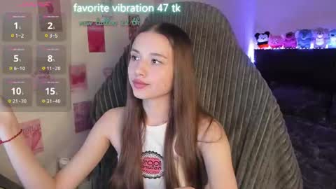 Snapshot of milyamess chatting on June 26, 6:45 pm Emily online show from June 26, 6:45 pm