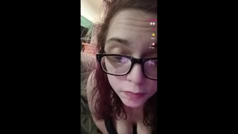 mimi142 online show from April 24, 5:04 pm