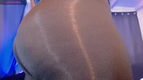 Mimi online show from February 7, 1:04 pm