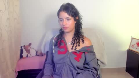 Snapshot of mimi_sa chatting on May 10, 5:45 am Mimii online show from May 10, 5:45 am