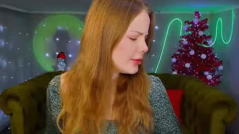 Snapshot of mimicass chatting on December 4, 9:18 am Kelly online show from December 4, 9:18 am