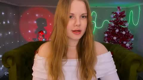 Snapshot of mimicass chatting on December 24, 1:39 pm Kelly online show from December 24, 1:39 pm