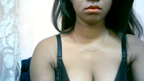 mimie32 online show from June 27, 6:18 am
