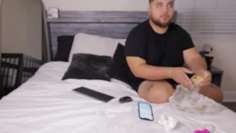 Mimi Malo online show from December 7, 7:05 am