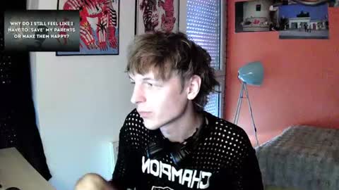 mimiro12 online show from June 18, 2:32 pm