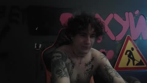 Max online show from November 13, 1:10 pm