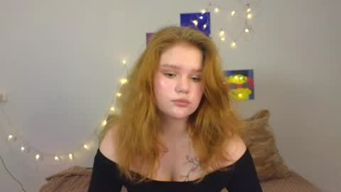 hi Im Mina  online show from April 26, 8:01 am