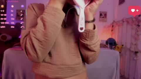 Snapshot of minami_nakamura chatting on April 30, 1:12 am minami_nakamura online show from April 30, 1:12 am