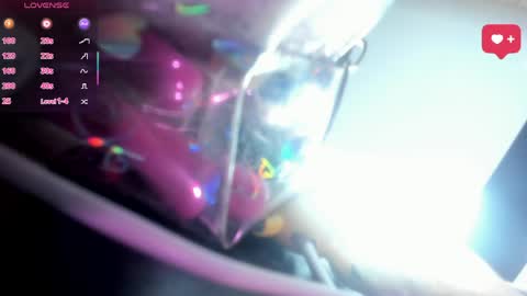 Snapshot of minami_nakamura chatting on May 8, 2:28 am minami_nakamura online show from May 8, 2:28 am
