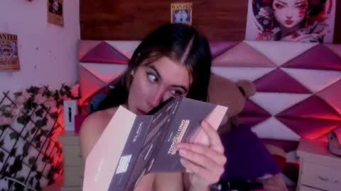 Snapshot of minami_nakamura chatting on June 7, 3:21 am minami_nakamura online show from June 7, 3:21 am