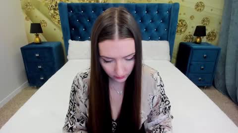 Snapshot of minchelskatrina chatting on January 2, 10:16 am minchelskatrina online show from January 2, 10:16 am