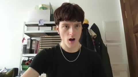 Snapshot of mindly chatting on March 3, 12:05 pm Mindly online show from March 3, 12:05 pm