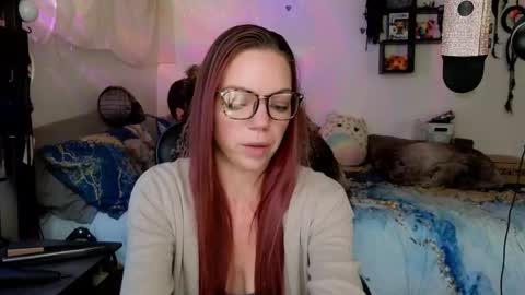 Mindy Mars online show from December 3, 4:38 pm