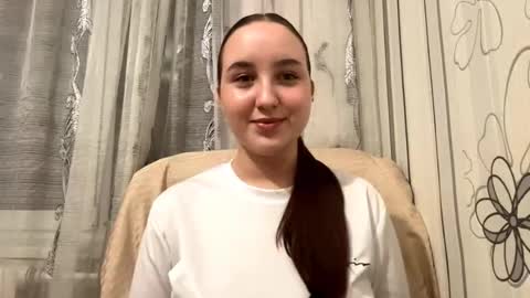 Daisy online show from October 14, 9:15 pm
