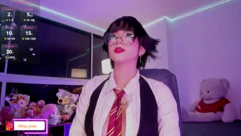 Snapshot of ming_yue_ chatting on October 27, 5:44 am My name is Fer Nice to meet you  give it a thumbs up please its important online show from October 27, 5:44 am