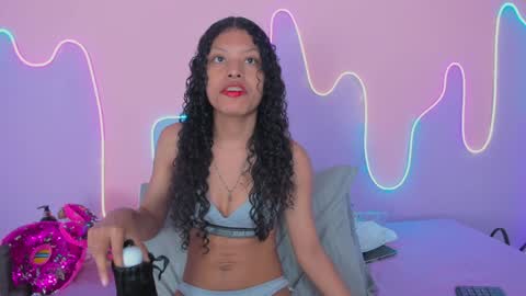 Snapshot of mingie_rouse chatting on February 5, 11:44 am Mingie online show from February 5, 11:44 am