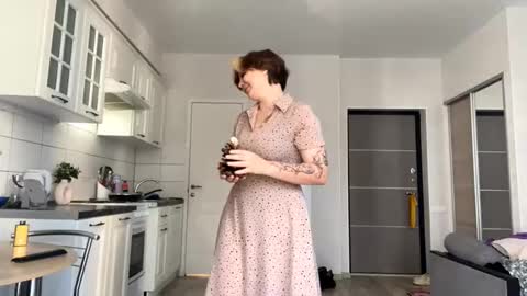 Snapshot of mingjorgenson chatting on October 3, 11:51 am Luna Moon online show from October 3, 11:51 am