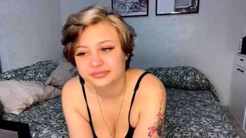 Snapshot of mingjorgenson chatting on October 14, 5:14 pm Luna Moon online show from October 14, 5:14 pm