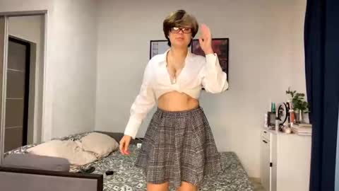 Snapshot of mingjorgenson chatting on October 21, 6:41 pm Luna Moon online show from October 21, 6:41 pm