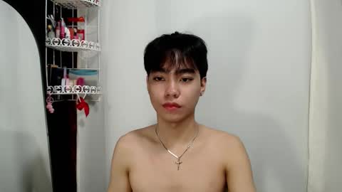 mingkla_man online show from March 13, 9:38 am