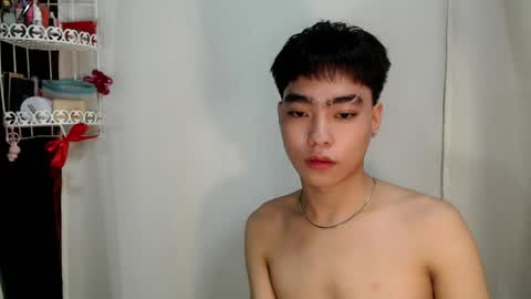 mingkla_man online show from April 2, 3:09 pm