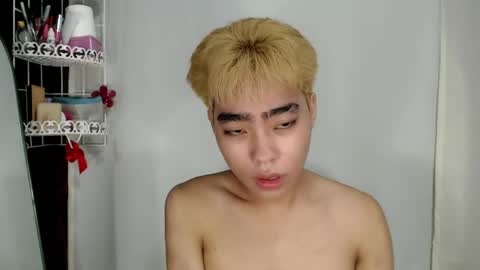 mingkla_man online show from April 23, 6:36 am